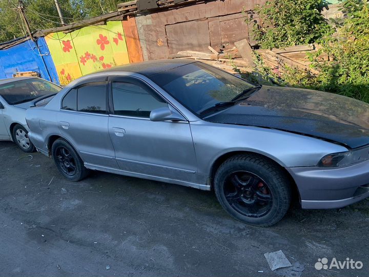 Mitsubishi Galant 2.4 AT, 2002, битый, 260 000 км