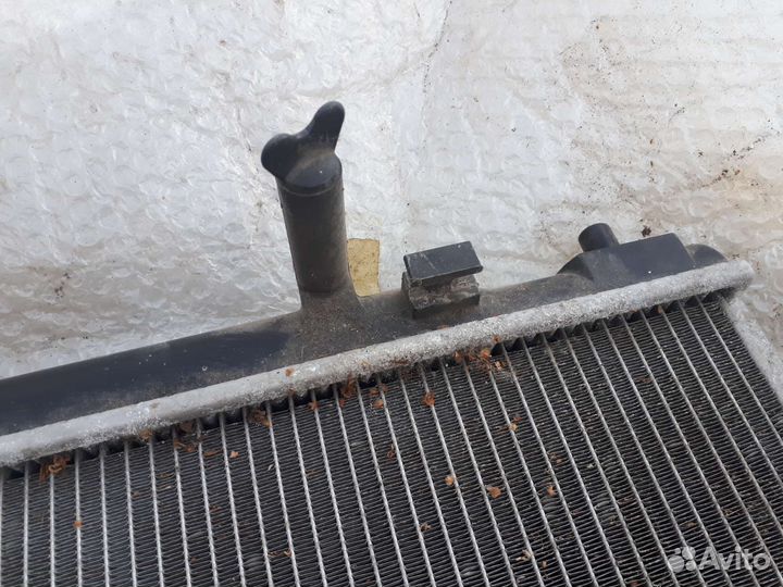 Радиатор охлаждения двигателя mazda