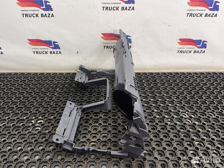 1879562 Накладка панели приборов Scania 5-series