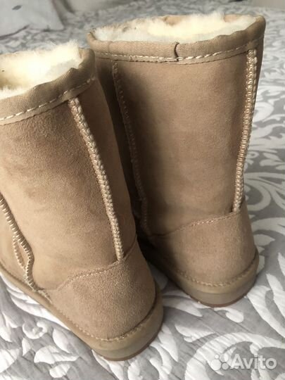 Продам угги 35 размер
