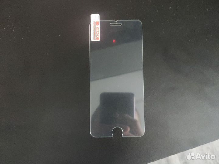 Защитное стекло на iPhone 6s и iPhone 7