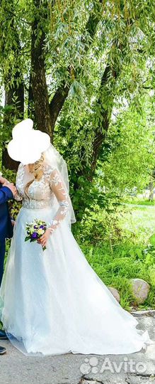 Свадебное платье со шлейфом