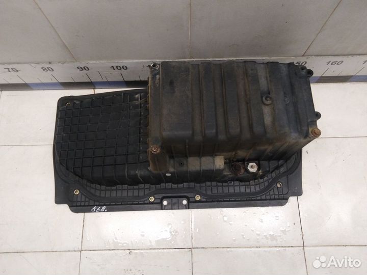 Крепление аккумулятора 1-серия E87/E81 2004