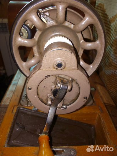 Швейная машинка