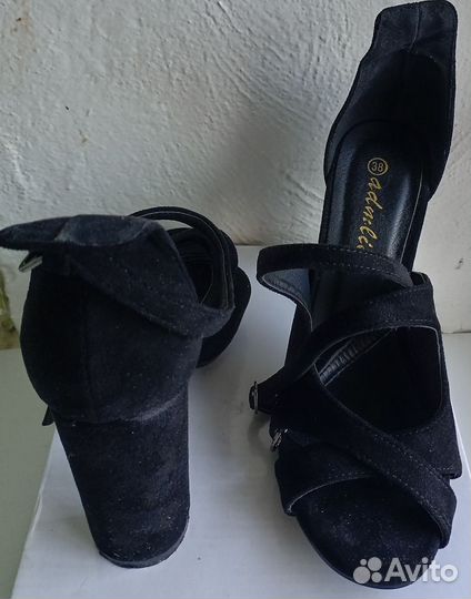 Босоножки женские 38р черные на высоком каблуке