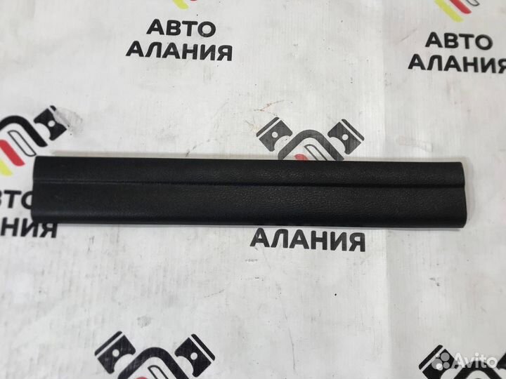 Накладка на порог левая Bmw X1 E84 N20B20A 2015