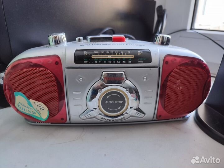 Магнитофон радиоприемник
