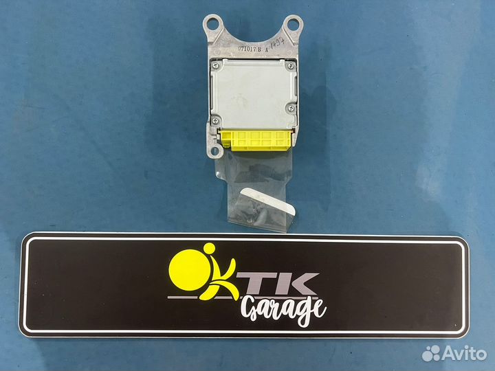 Блок управления AirBag Toyota CH-R