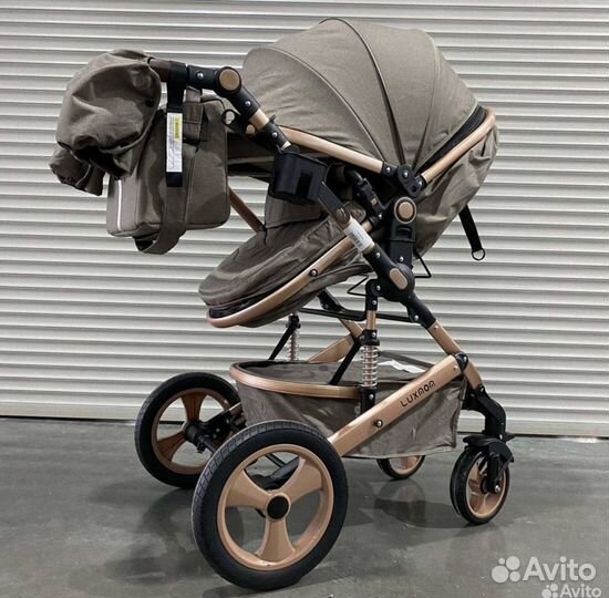 Коляска 3 в 1 Luxmom 518,трансформер, новая