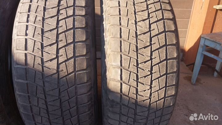 Bridgestone Blizzak DM-V1 275/55 R20