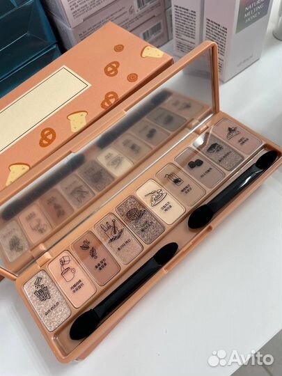 Палетка теней новая