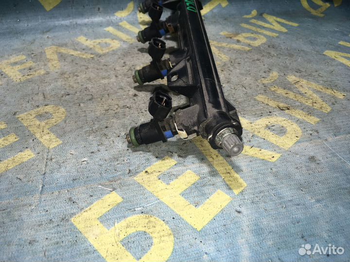 Топливная рампа форсунка Volkswagen Polo sed Rus