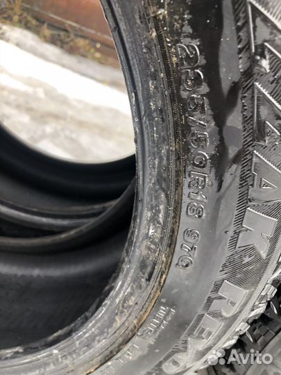 Bridgestone Blizzak Revo2 235/50 R18 97