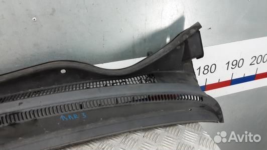 Накладка декоративная (жабо, дождевик) toyota coro