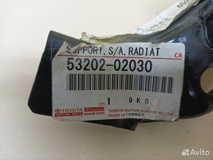 Кронштейн радиатора Toyota Auris E150 2006-2012