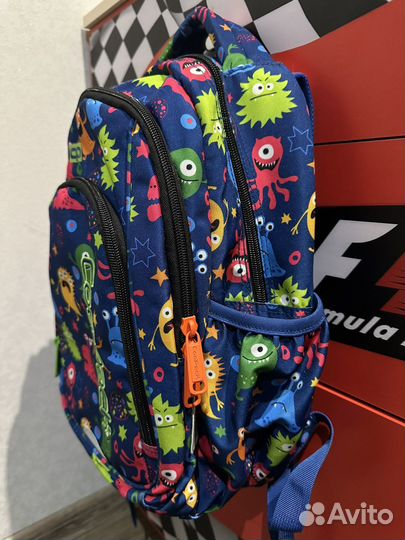 Школьный портфель