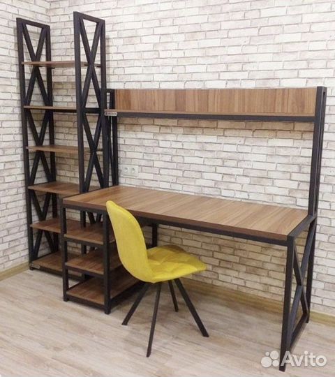 Компьютерный стол в стиле лофт