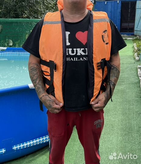 Спасательный жилет взрослый