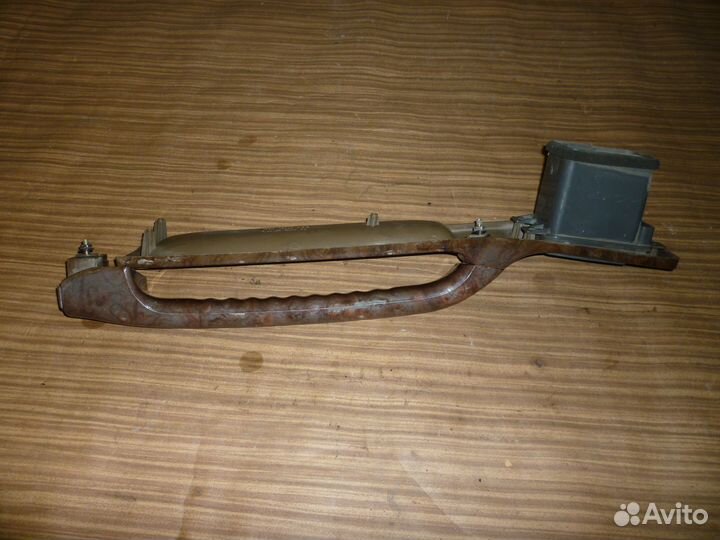 Вставка под дерево в панель SsangYong Musso 2.9D