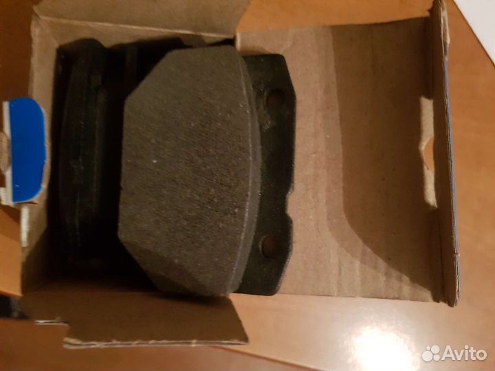Комплект передних колодок на классику