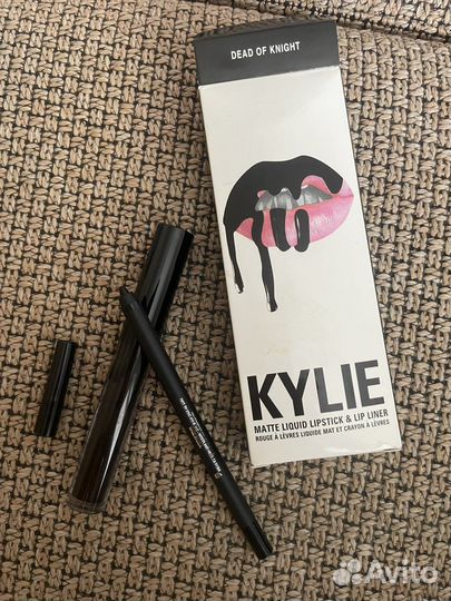 Блеск и подводка для губ черная новая