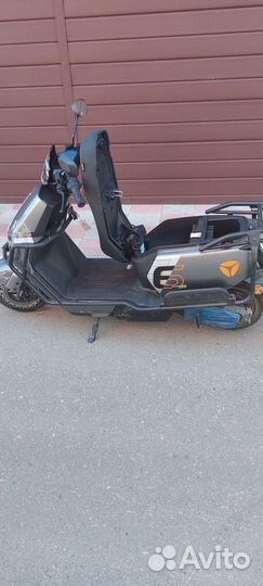 Электроскутер Yadea T60-D