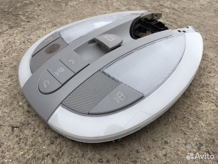 Плафон освещения салона для Mercedes W219