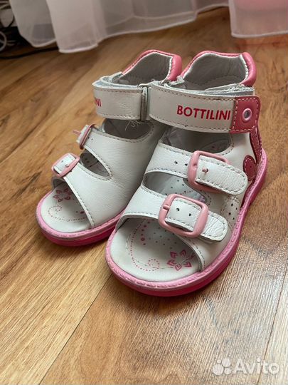 Ортопедические сандали