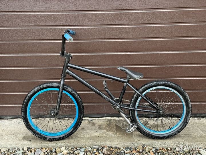 Трюковой велостпед BMX