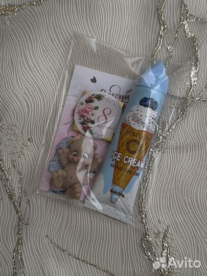 Сувениры на 8 марта