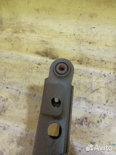 Рычаг задний поперечный Toyota RAV 4 2006-2013