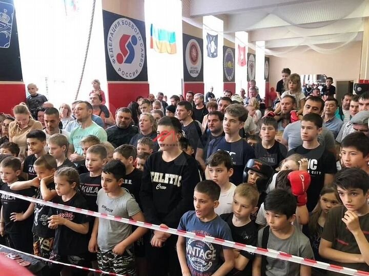 Продам торговое помещение, 1308 м²