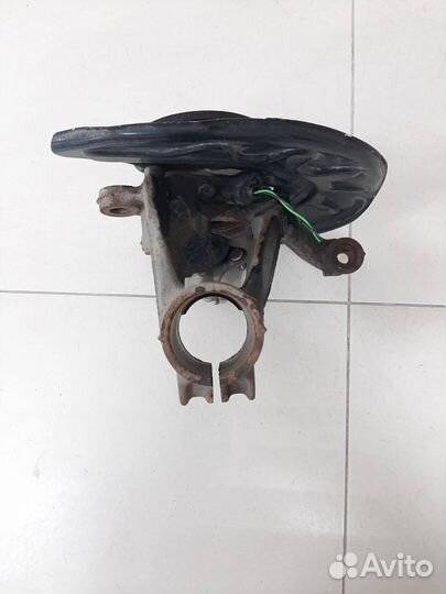 Кулак поворотный передний правый Skoda Octavia A8