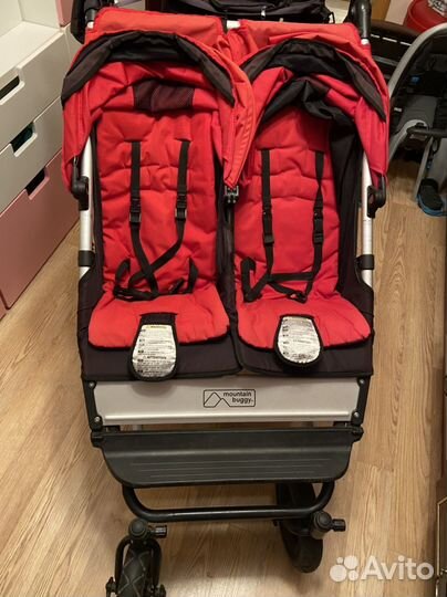 Коляска для двойни Mountain Buggy Duet
