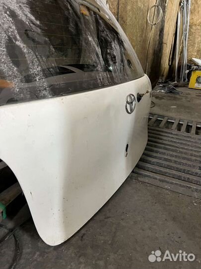 5-я дверь Тойота Витц