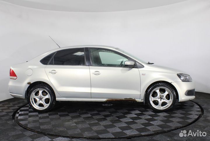 Volkswagen Polo 1.6 AT, 2011, 270 001 км