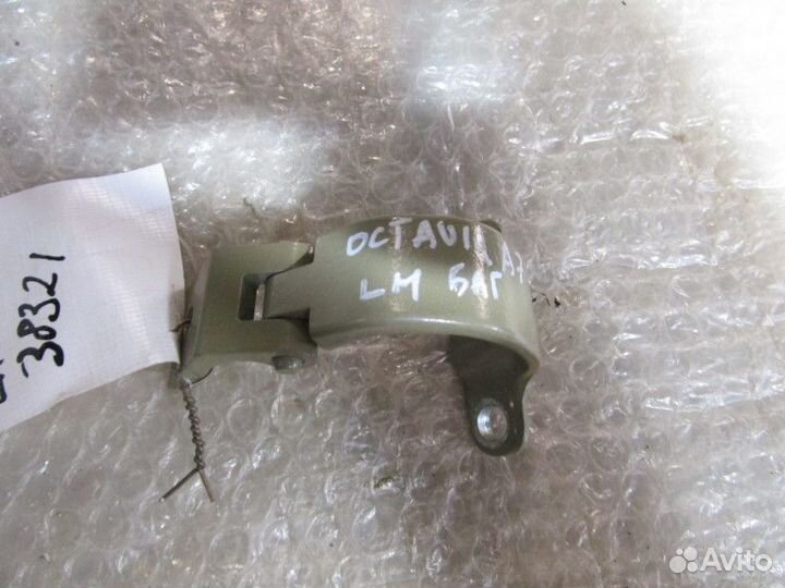 Петля двери багажника Seat Toledo IV 2013-2019;Oct