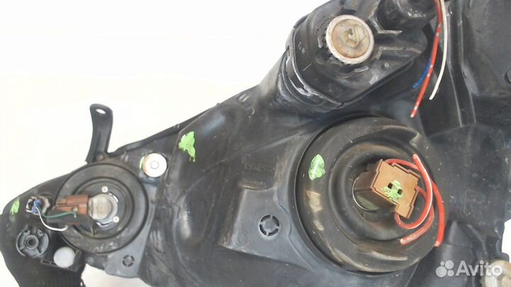 Фара (передняя) Toyota Previa (Estima), 2002