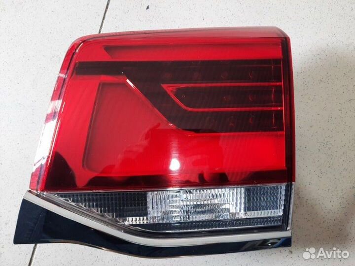 Фонарь задний правый Toyota Land Cruiser 200 2016