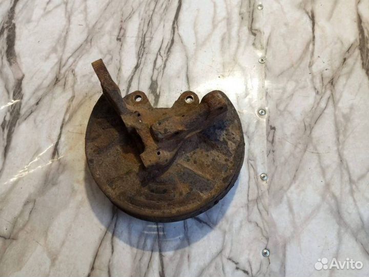 Кулак левый Иж 2126 (Ода) 2004