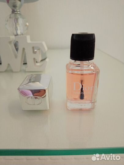 Лак для ногтей Dior