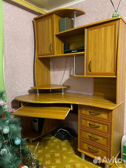 Компьюторный стол
