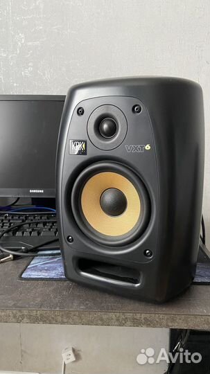 Студийный монитор KRK VXT6