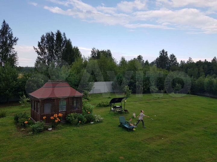 Коттедж 199 м² на участке 100 сот.