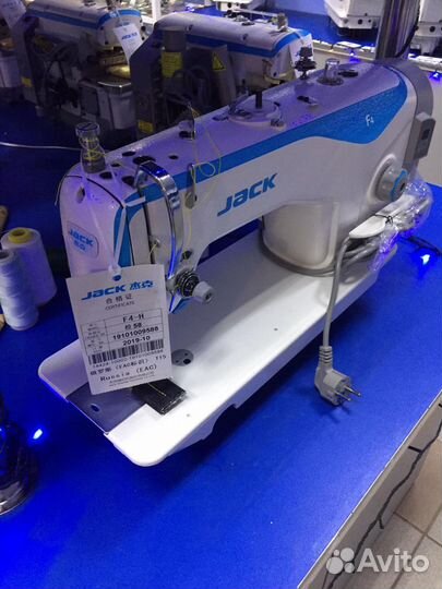 Промышленная швейная машина Jack JK-F4H (комплект)
