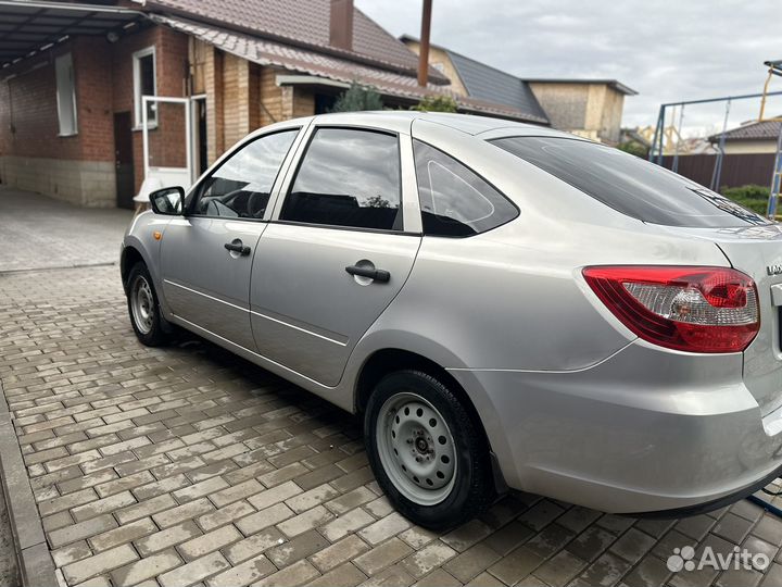 LADA Granta 1.6 МТ, 2015, 165 000 км