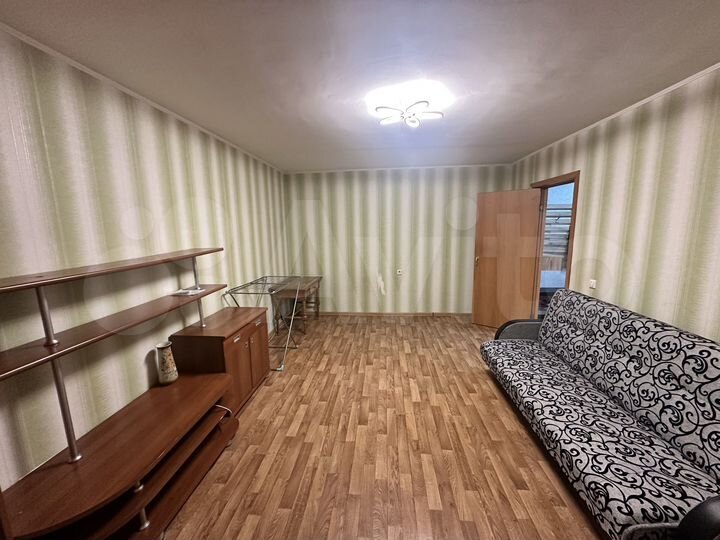 2-к. квартира, 56,3 м², 1/10 эт.