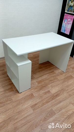 Стол письменный компьютерный с полками