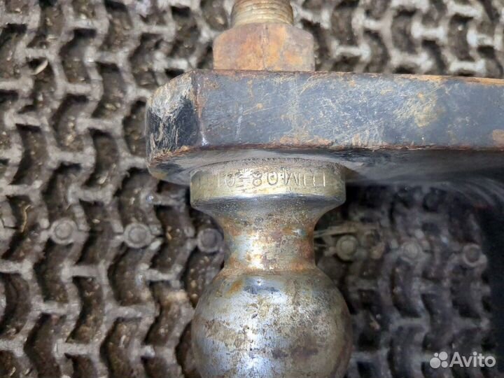 Крюк прицепного устройства Jeep Liberty, 2005