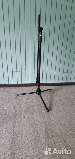 Стойка для микрофона напольная